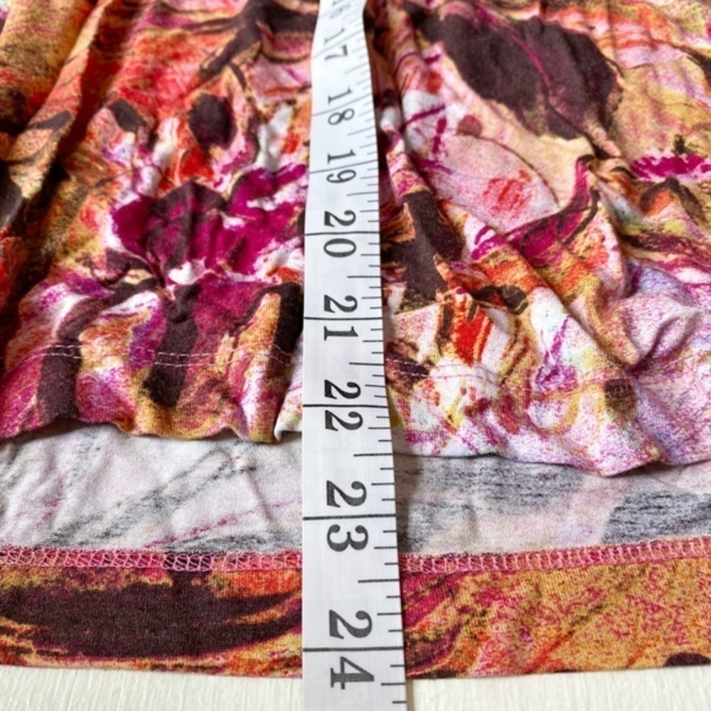 Chicos Size 1/US Medium Abstract Colorful Short Sleeve Shirt - Picture 8 of 10